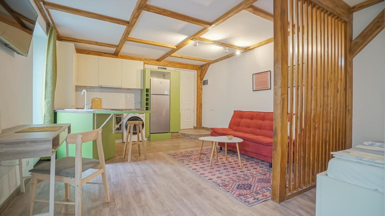 דירות בראשוב Oldtown Refuge מראה חיצוני תמונה