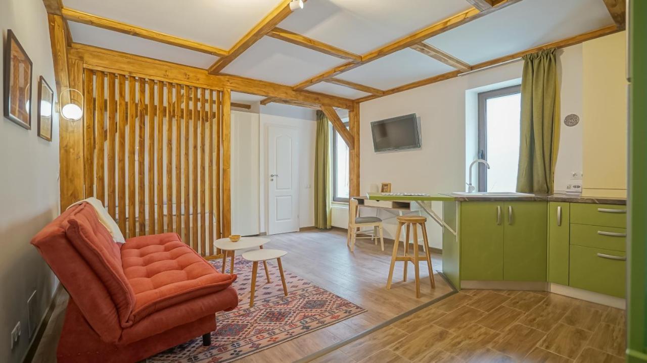 דירות בראשוב Oldtown Refuge מראה חיצוני תמונה